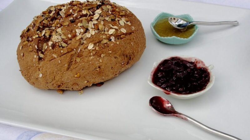 How to Bake Healthy Bread? Easily! Here is the recipe